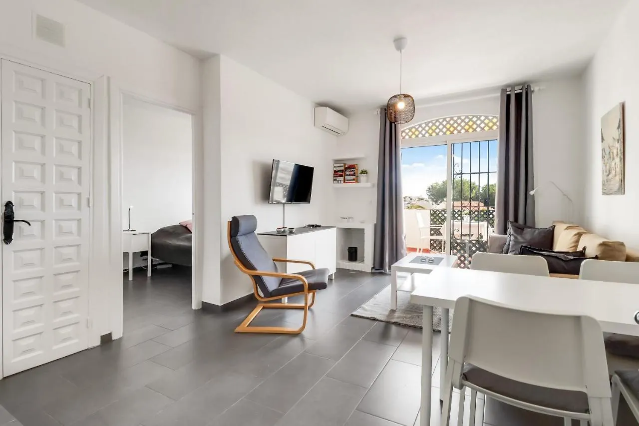 1 Bedroom In Verano Azul, Free Wi-Fi ネルハ