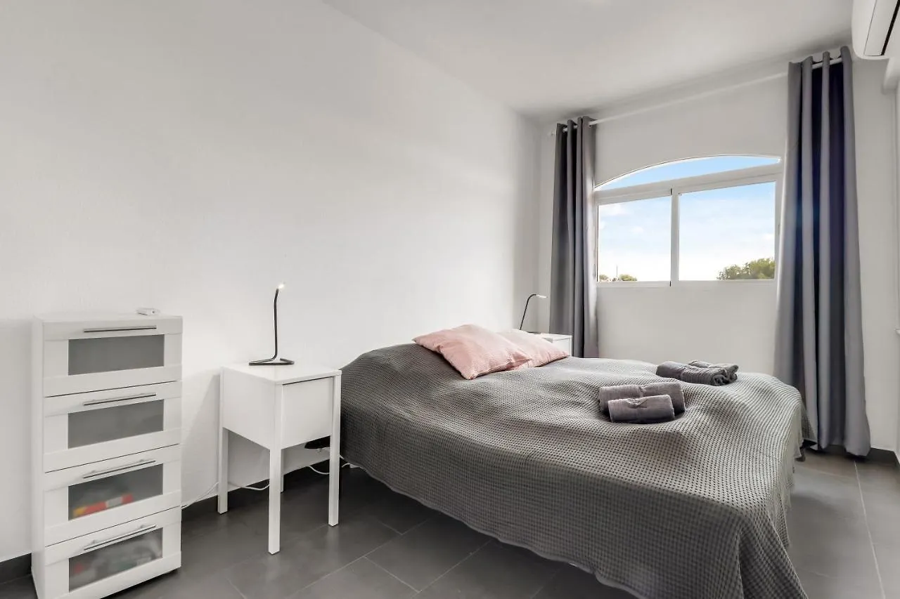 1 Bedroom In Verano Azul, Free Wi-Fi Nerja Apartment
