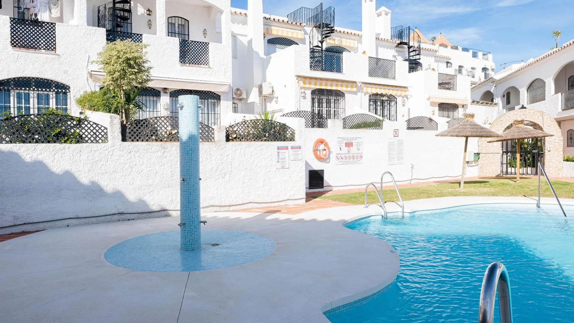 1 Bedroom In Verano Azul, Free Wi-Fi Nerja 0*,